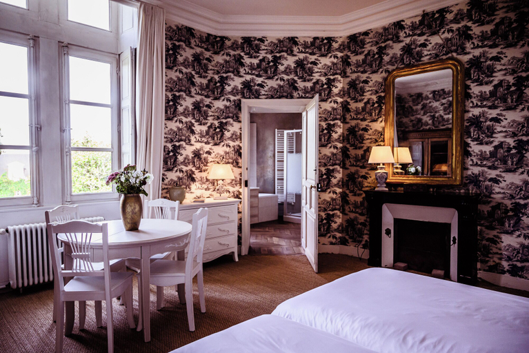 Bedroom 4, Château de la Grange Moreau, Sarthe