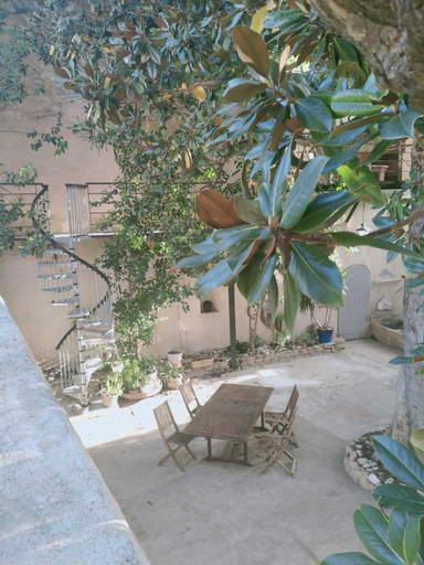 Others 5, chambres d'hotes l'atrium, Vaucluse