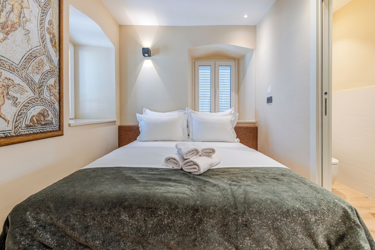 Room 5, Porta Stella 2-Bedroom Luxury Apartment, Split