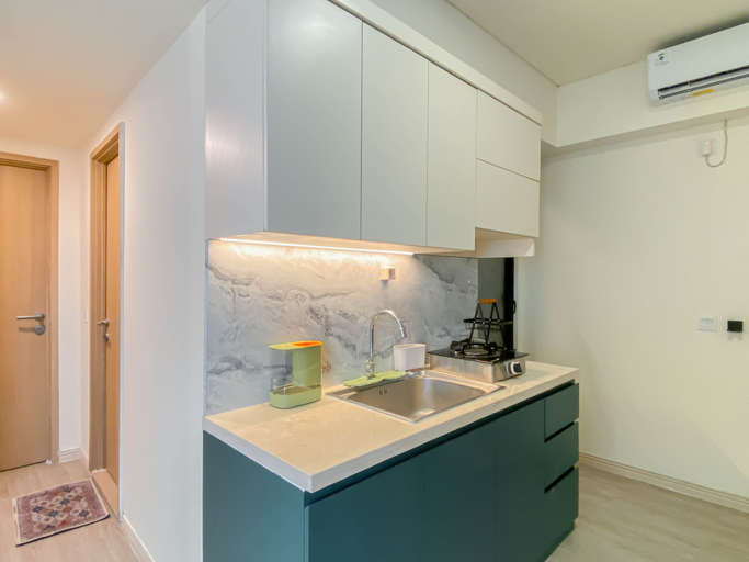 Others 4, Modern White Accent 2BR Apartment Meikarta By Travelio, Cikarang