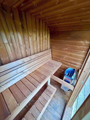 Room 4, 60 Mile Inn-Luxury Pods with Hot Tubs, Argyll and Bute