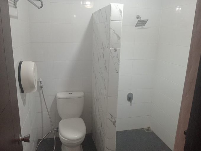 Bathroom 5, City Garden Bali Dwipa Hotel, Badung
