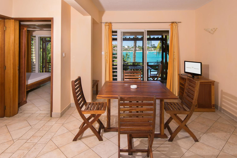 Others 3, Residence Peramal