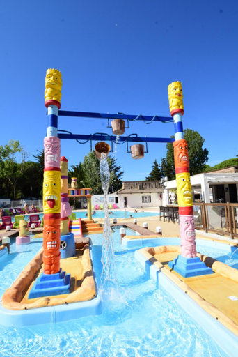 Others 4, Maiana Resort, Hérault