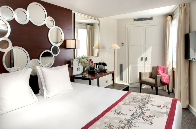 Bedroom 2, Le Senat, Paris