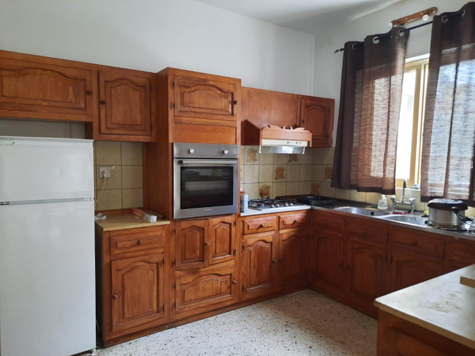 Others 4, Students House