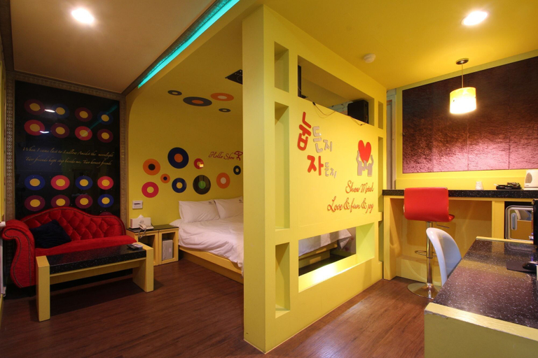 Bedroom 3, Show Hotel, Haeundae