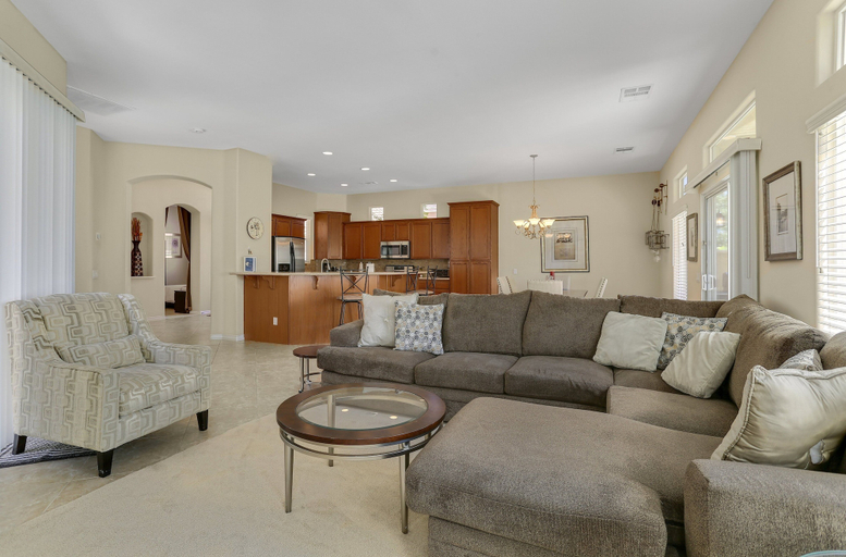 Living area 2, Golfing & Festival Lover's Paradise, Riverside