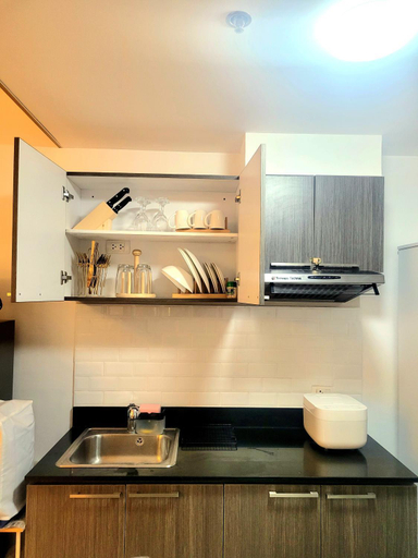 Others 5, Bigg Apol Suite, Mandaluyong