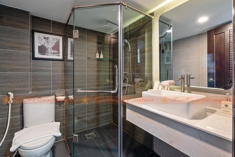 Bathroom 4, KunKin Luxury Apartment, Bình Thạnh