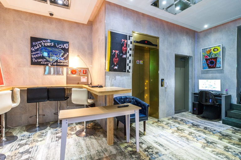 Others 5, Show Hotel, Haeundae