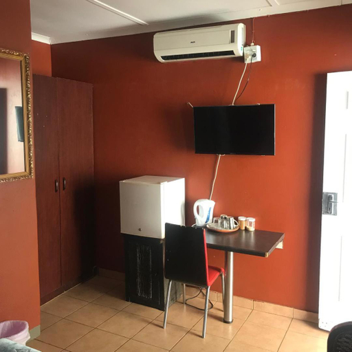 Others 5, MONGILO GUESTHOUSE, Windhoek West