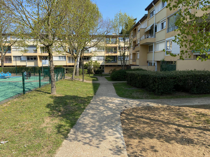 Others 4, Chambre (Pluton) - Proche gare TGV et PARIS, Essonne