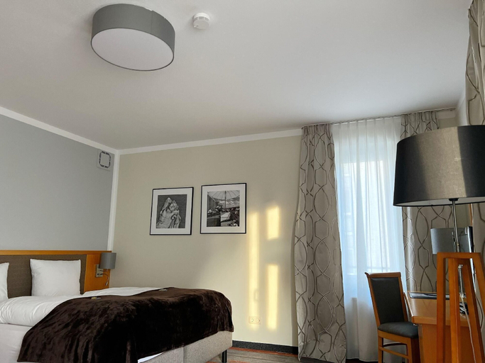 Bedroom 4, Prinz, München