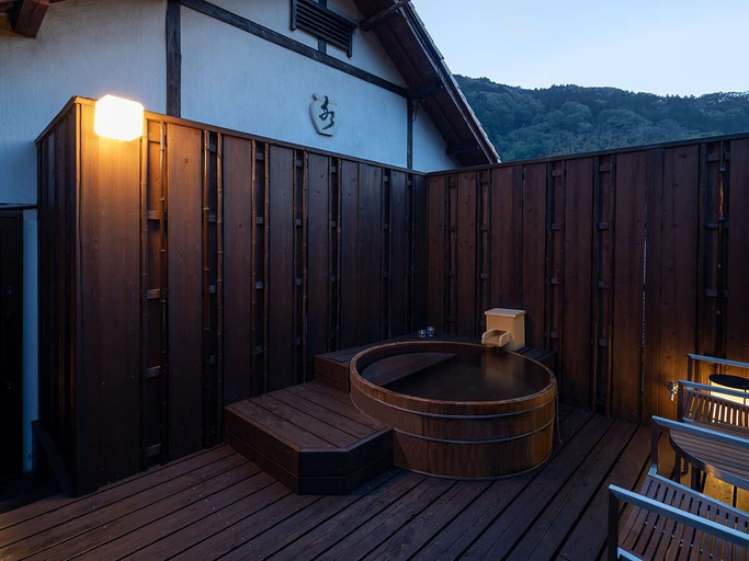 Spa 2, Shirakabeso, Izu