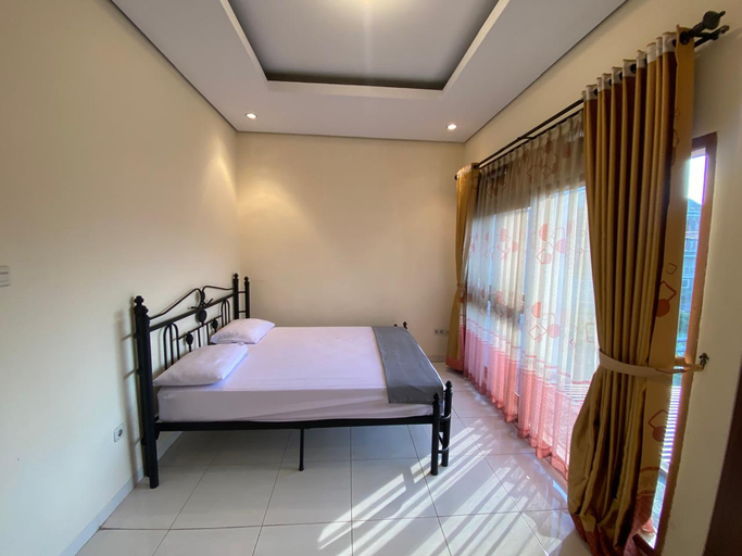 Others 3, Villa Bumi Utara, Bandung