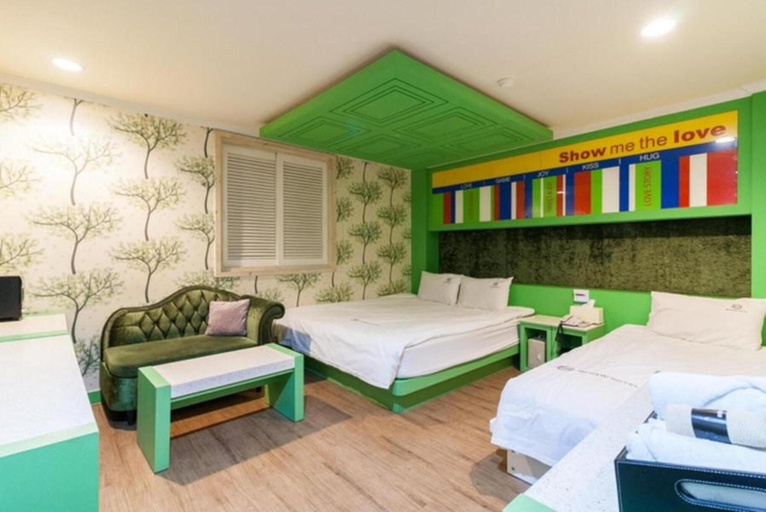 Bedroom 3, Show Hotel, Haeundae