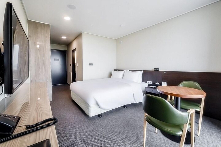 Bedroom 4, Riviera Incheon Airport Hotel, Jung