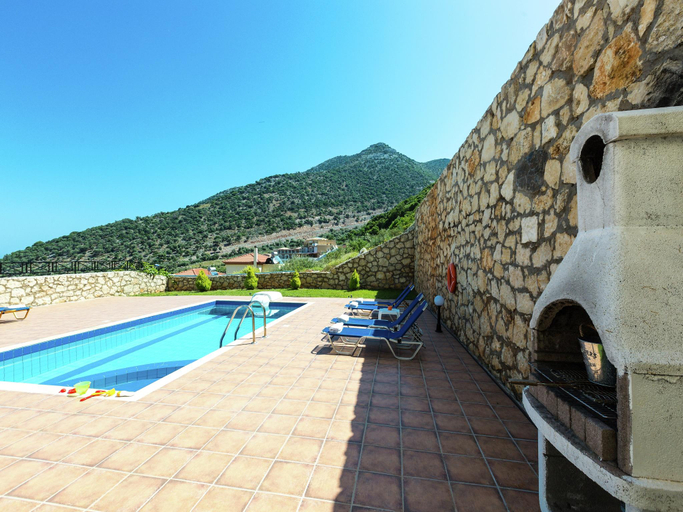 Others 5, Indepent Villas in Bali with pool and seaview for groups up to 28 persons, Crete