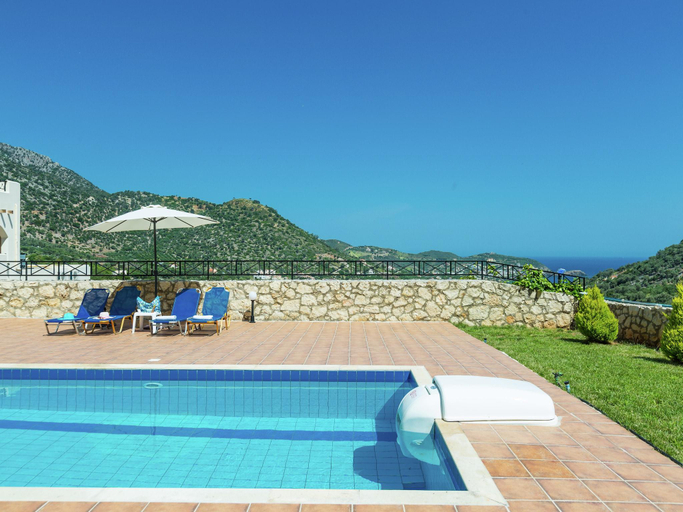 Others 2, Indepent Villas in Bali with pool and seaview for groups up to 28 persons, Crete