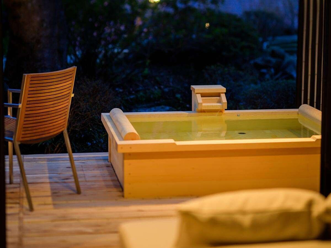 Bathroom, Shirakabeso, Izu
