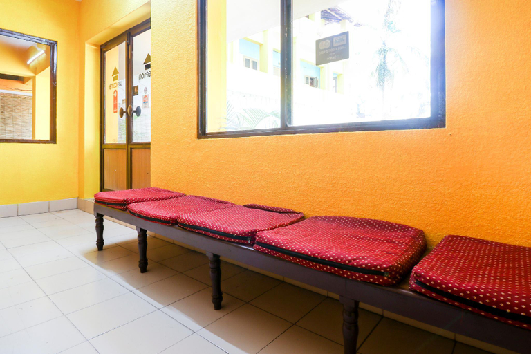 Public Area 1, Hotel O Seaweed, Thiruvananthapuram