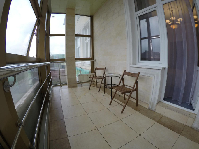 Others 4, Parus Park-hotel, Western