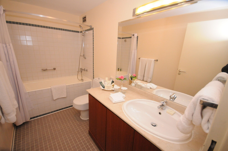 Bathroom 5, Cairo World Trade Center Hotel & Residences, Zamalik