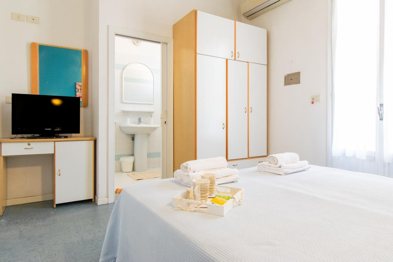Others 4, B&B HOTEL LUCCIOLA, Rimini
