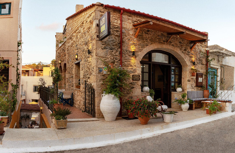 Others 3, IDILI Panormos, Crete