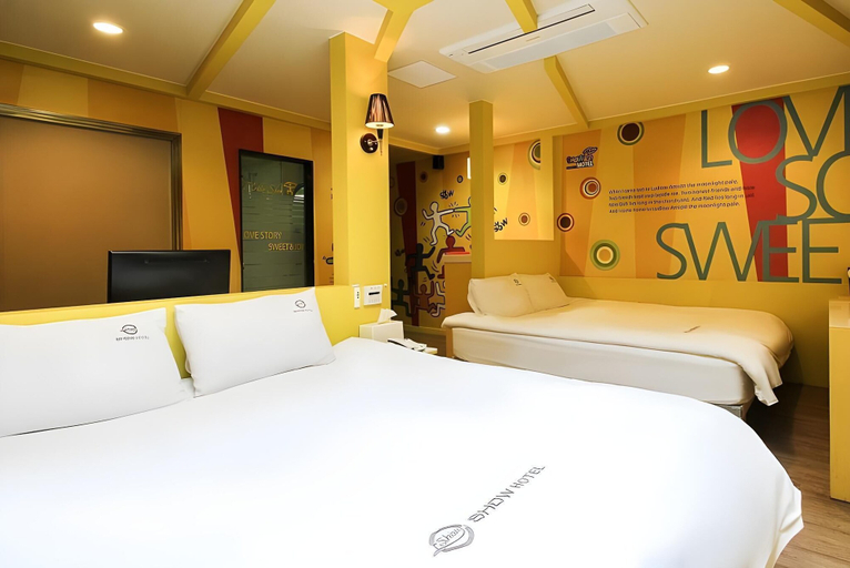 Bedroom 3, Show Hotel, Haeundae