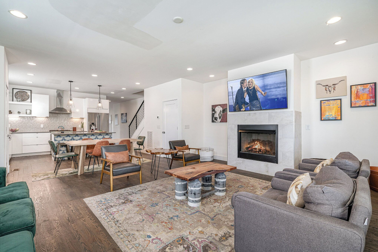 Interior 3, Verde Heights-sleeps 12-in Cumberland Heights, Davidson