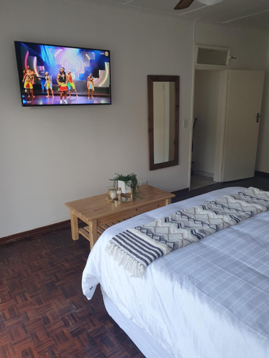 Others 5, Alu Guesthouse, City of Johannesburg