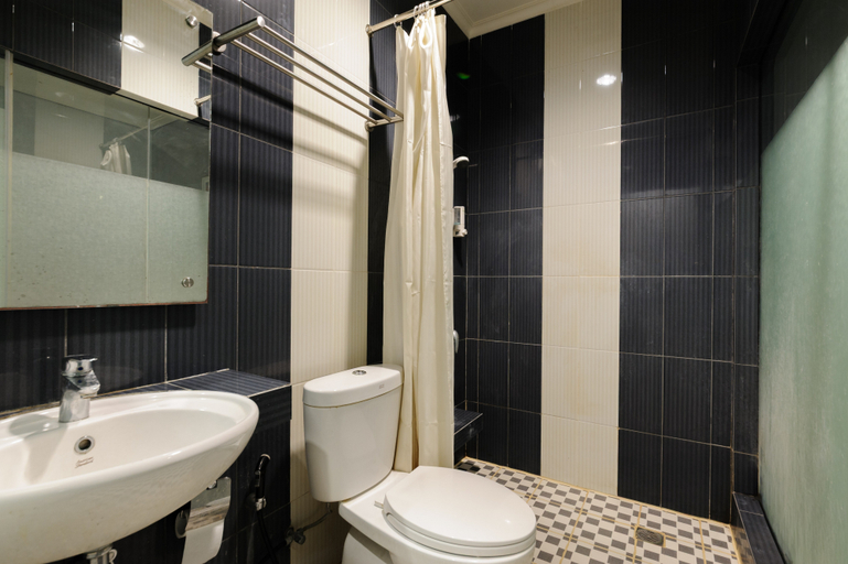 Bathroom 4, Sans Vibes Joe Hotel Soekarno Hatta Airport, Tangerang