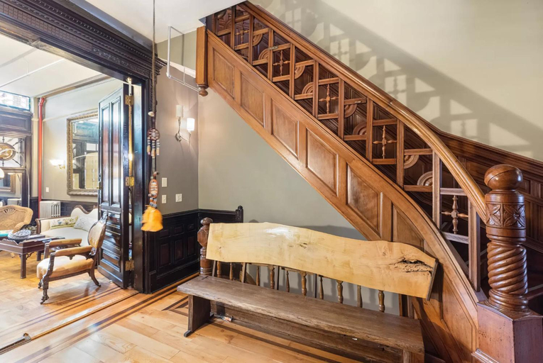 Others 5, Northern Lights Mansion, New York