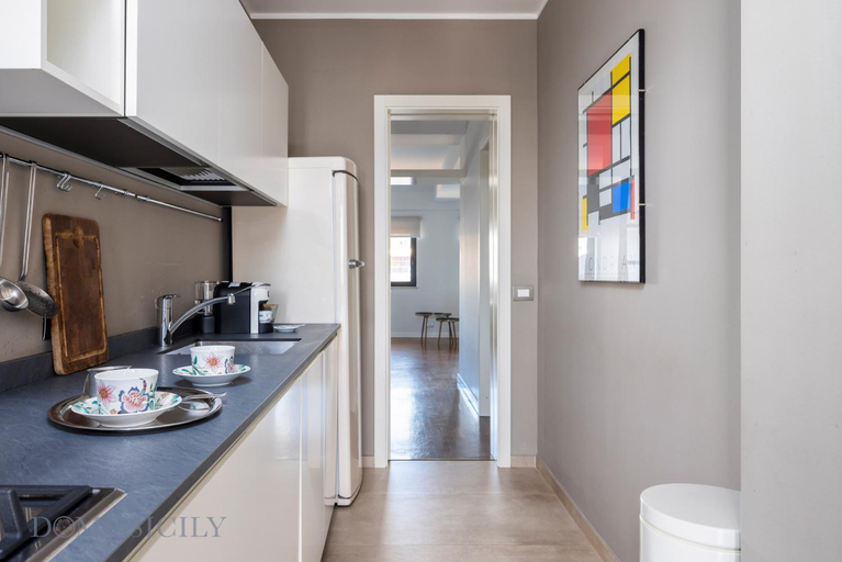 Others 3, Edward Apartment by DomuSicily, Palermo