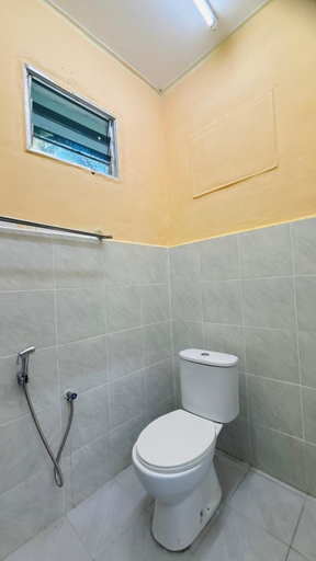 Bathroom 5, Capital O 91191 Chalet Cd Impiana, Kulim
