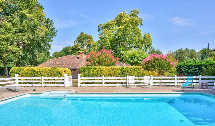 Others 2, Chambre d hotes airial l Uni Vert d Azur, Landes