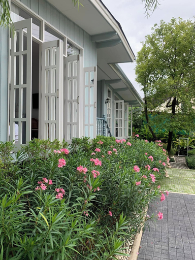 Front of property 2, Hometown Hometale Chiangmai, San Sai