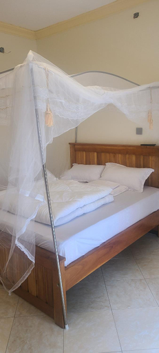 Others 3, Solace Guest House, Busiiro