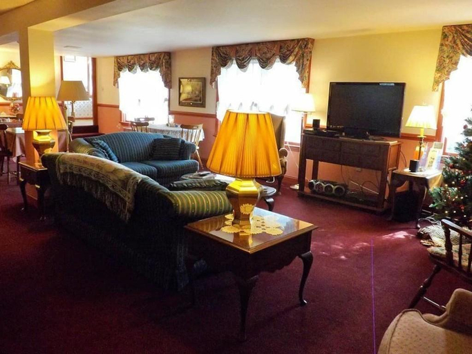 Others 5, West Ridge Bed and Breakfast, LLC, Lancaster