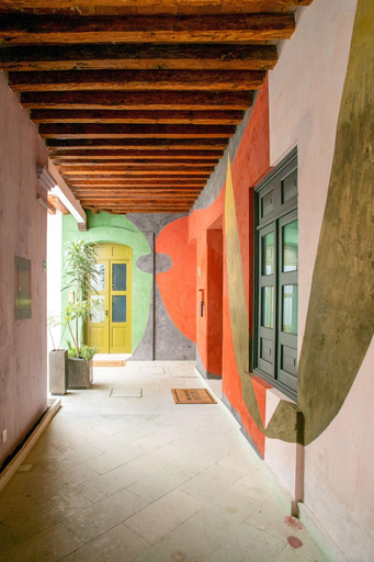 Public Area 3, Pug Seal Oaxaca, Del Centro