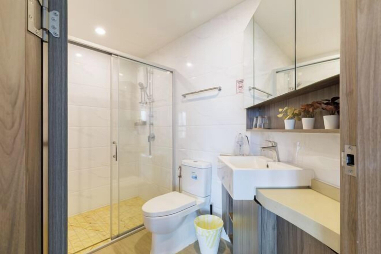 Room 5, Artisan Ratchada Apartment Bangkok, Thailand, Huai Kwang