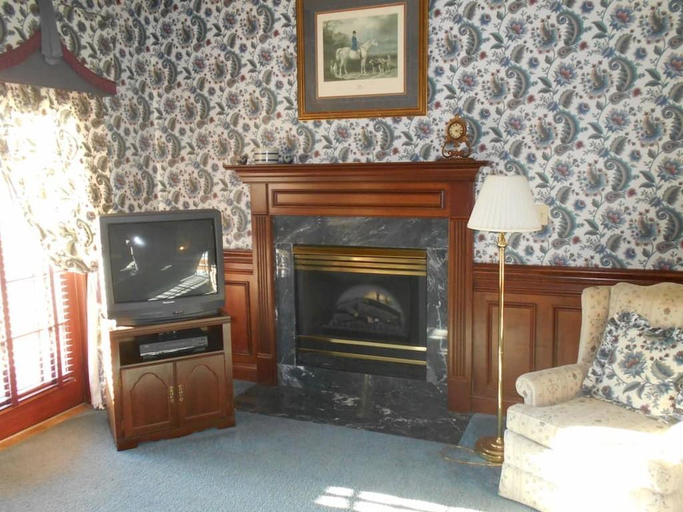 Others 4, West Ridge Bed and Breakfast, LLC, Lancaster
