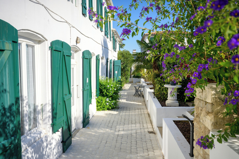Exterior 3, Le Clos Rhéa, Charente-Maritime