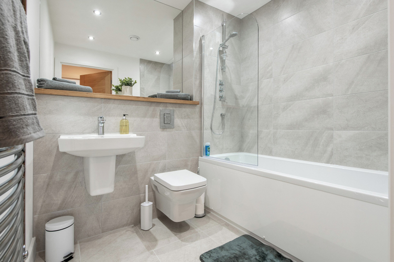 Bathroom, Axis Apartment, Leeds