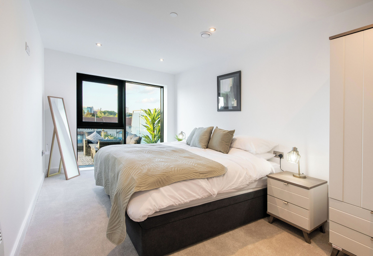 Room 2, Axis Apartment, Leeds
