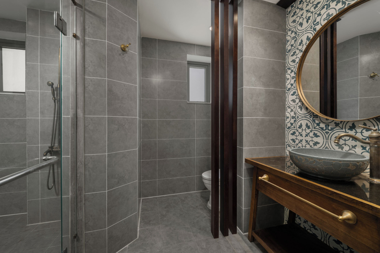 Bathroom 4, Tokyo Boutique Front Beach Hotel, Da Nang