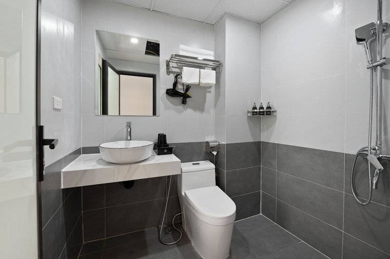 Bathroom 4, Lakeview Residence, Tây Hồ