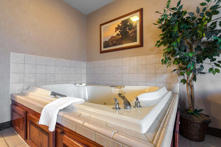 Bedroom 3, Quality Inn Burlington, Kit Carson